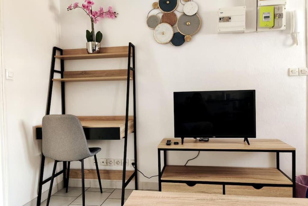 Appartement Style Industriel Au Centre De Douai Ngoại thất bức ảnh